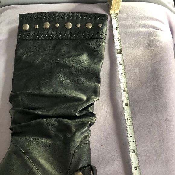 Black boots stud details - Picture 8 of 10